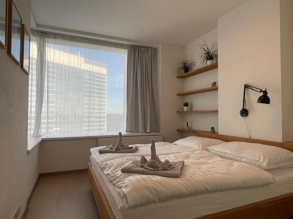 Sag 19Th Floor Panorama City Apartment 2 Rooms Free Parking Free Wifi Bratislava Eksteriør billede